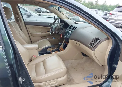 2004 Honda Accord 3.0 Ex z USA, uszkodzony, nr VIN 1HGCM66574A054520